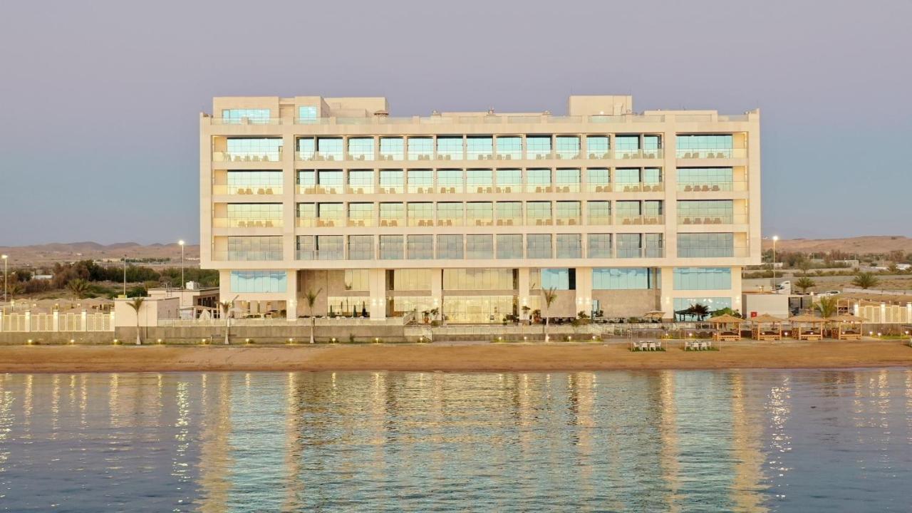 Waves Hotel Umm Lajj Exterior foto